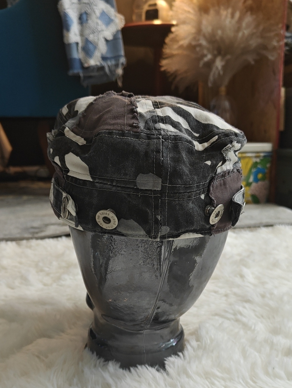 Y2K Disneyland Pirates of the Caribbean, Skull Patch Cap Black, Gray, White Camo - Picture 4 of 8